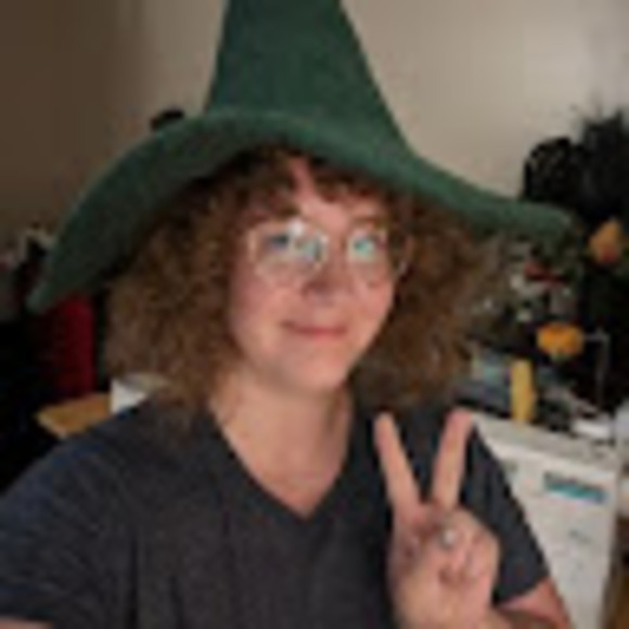 Meet your Posher, Jolene - Picture 1 of 1